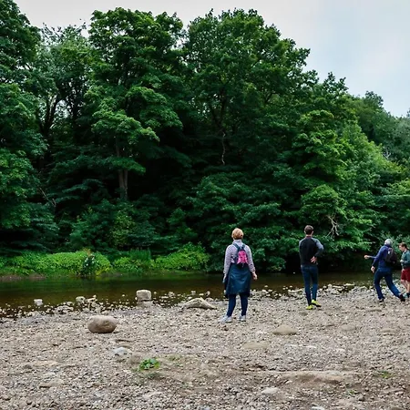 Yorkshire Dales 12 Family Richmond (North Yorkshire)